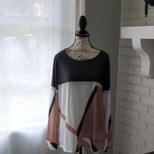**3/$10** Unbranded Long Sleeve Top Size 2XL